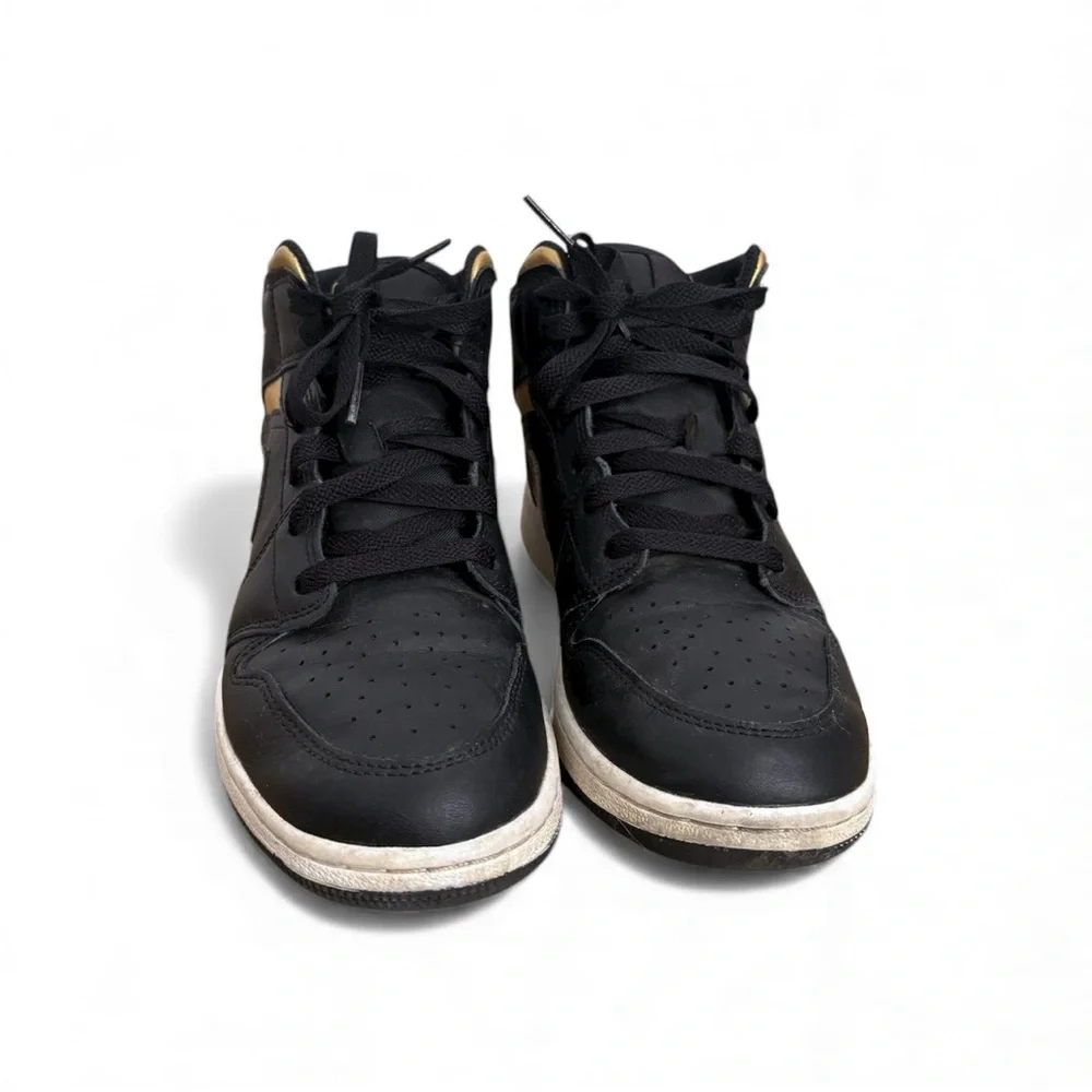 Kids Nike Air Jordan 1 Mid‎ GS Black Gold Metallic Sneakers - 5.5